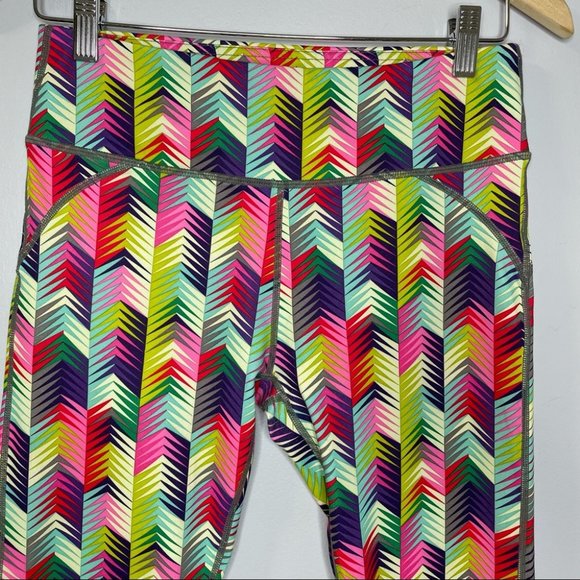 Fabletics Lima Capri Rainbow Chevron Crop Leggings - Picture 4 of 7